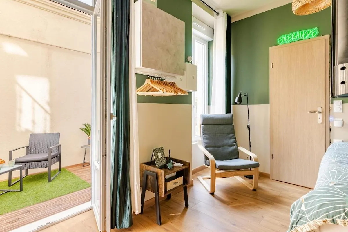 Emeraude - City Center - Terrace - Free Parking Roanne