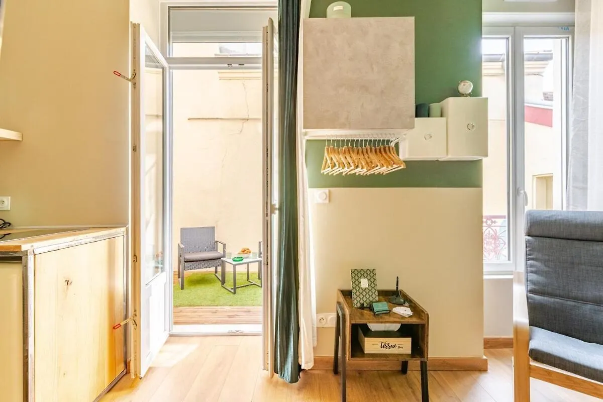 Emeraude - City Center - Terrace - Free Parking Roanne Apartment